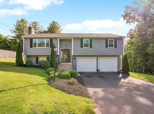 41 Canal Dr, Westfield, MA 01085