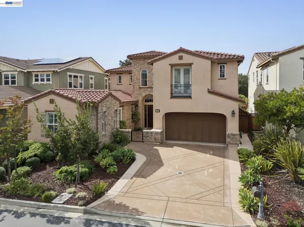 5 Dunfirth Dr, Hayward, CA 94542