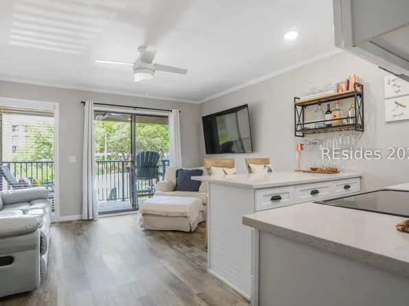 40 Folly Field Rd APT A131, Hilton Head Island, SC 29928