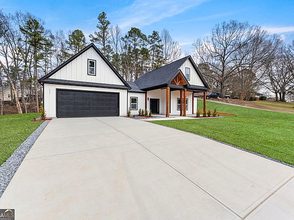 3rd image of 177 Summit Ridge Dr SE