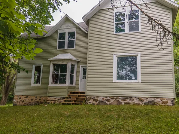 W8008 S County Road A, Wild Rose, WI 54984