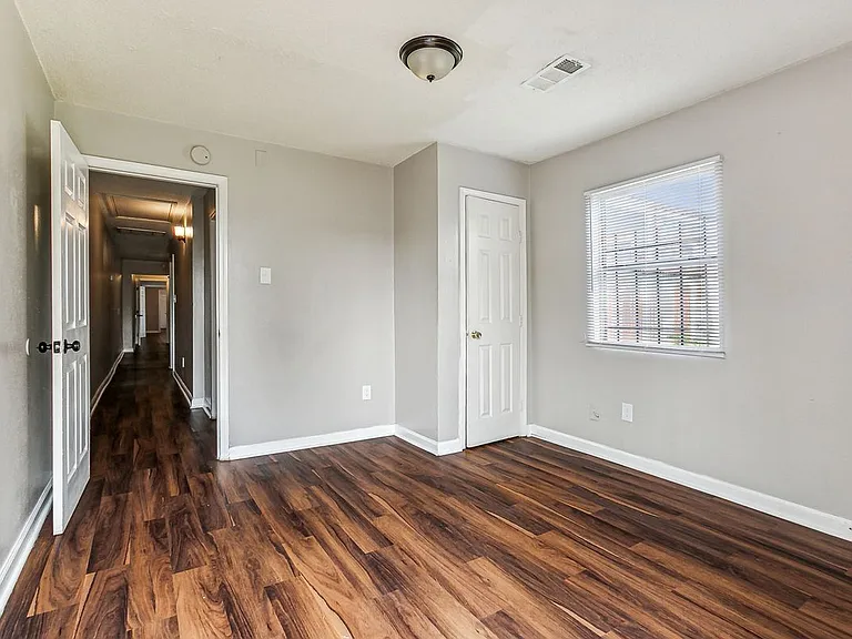 2562 N Galvez St — Photo 18