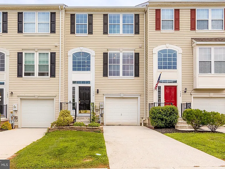 130 Spencer Cir — Photo 1
