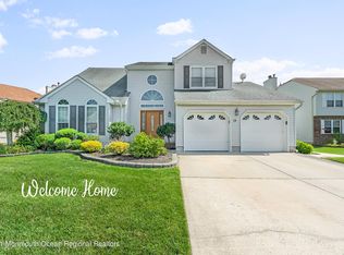 18 Melissa Ln, Howell, NJ 07731