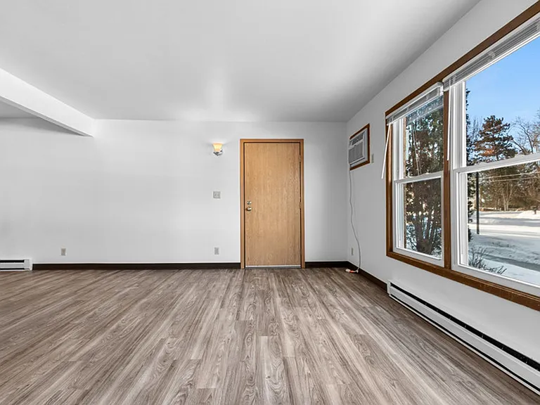 Woodfield Circle — Photo 9