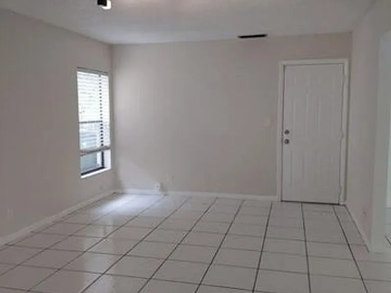 12280 Gingerwood Ln — Photo 4