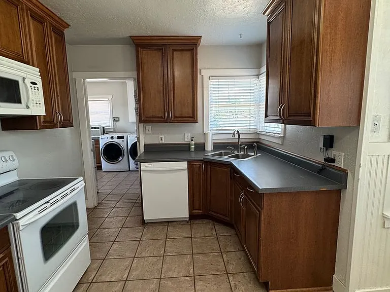 42 E 400 N #42 — Photo 7
