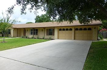 5th image of 208 Cottonwood Dr
