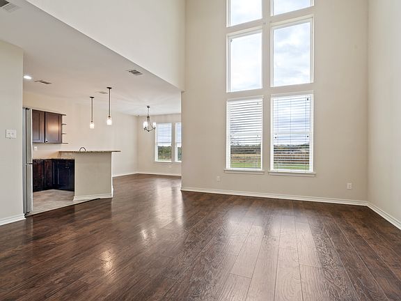 3rd image of 100-106 Eagle Meadow Dr