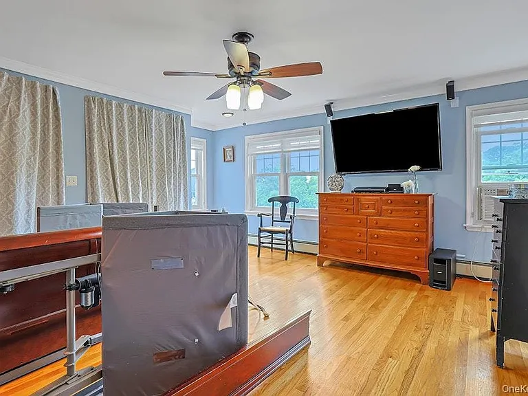 21 Anderson Ave — Photo 24