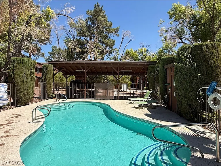 5923 Laredo St — Photo 50