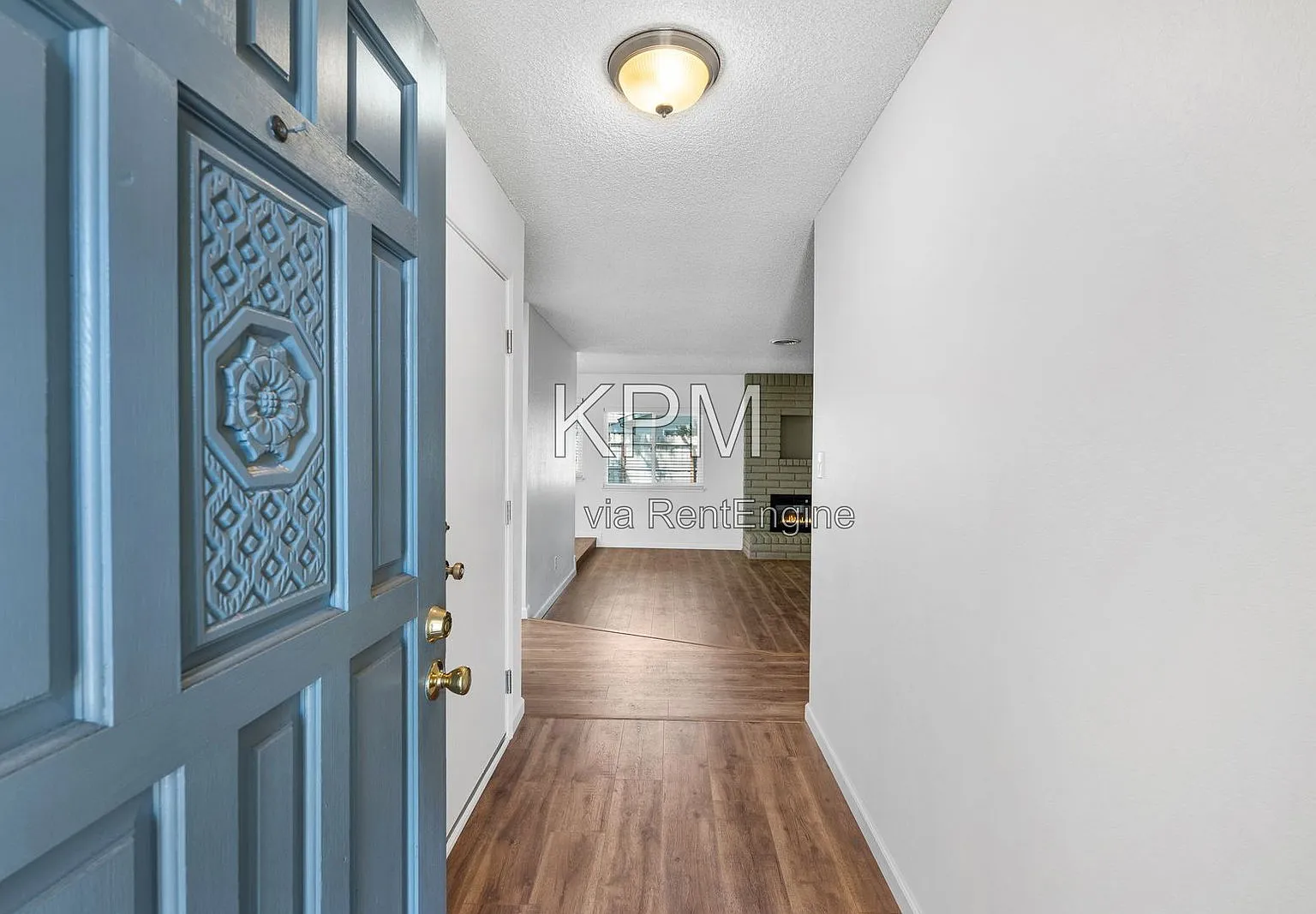 3 bed, 2.0 bath, 1218 sqft, $2,500 — Photo 4