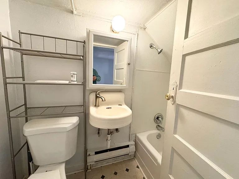 621 S Adams St — Photo 28