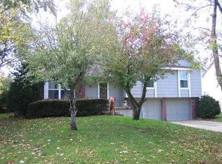 1008 SW Brave Cir, Blue Springs, MO 64015