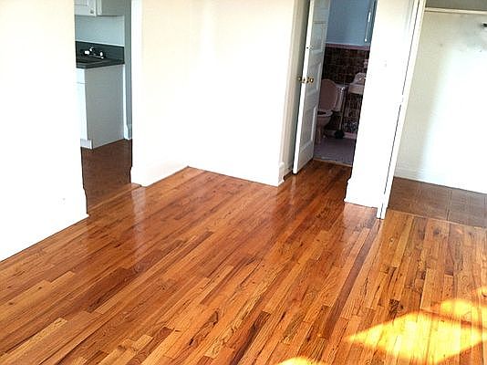 2nd image of 31 Montgomery Pl APT 9