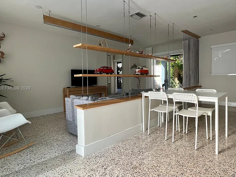 451 SW 24th Rd #2 — Photo 9
