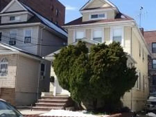 4134 73rd St, Woodside, NY 11377