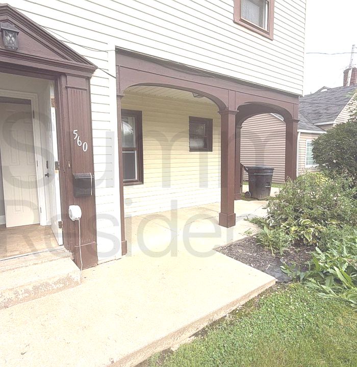 1st image of 560 W Townview Cir #1
