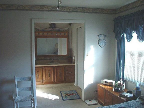 Entry to master bathroom