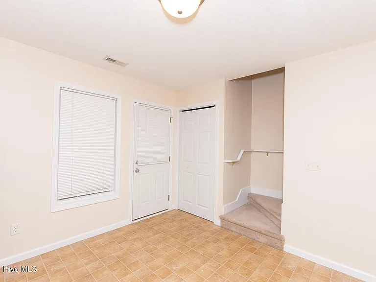 125 Cornerstone Pl — Photo 13