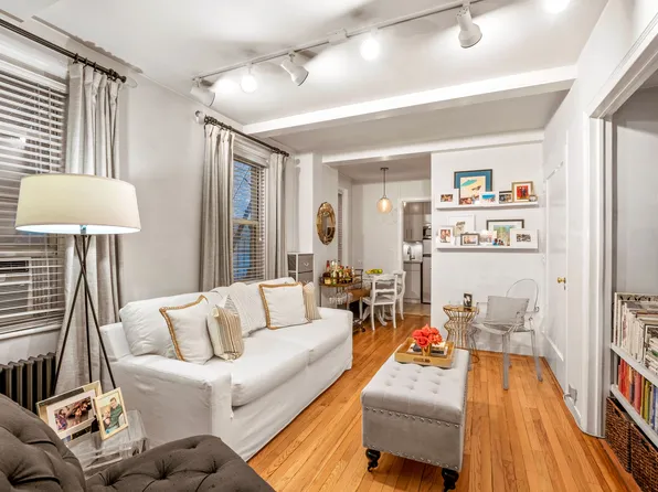 321 East 43rd Street image 1 of 5