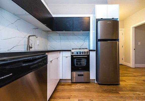2nd image of 283 Malcolm X Blvd #4Z