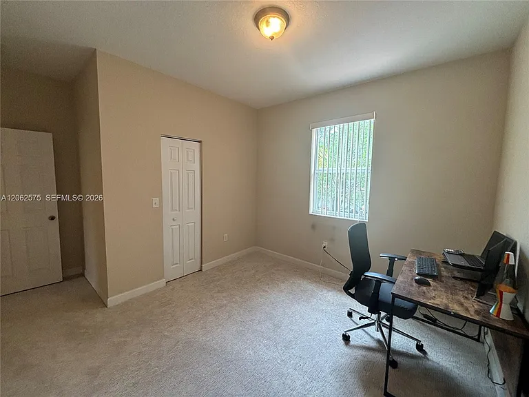 1015 NE 208th St — Photo 21