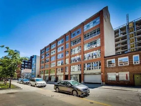 29 Camden St #101-103, Toronto, ON M5V 3N3