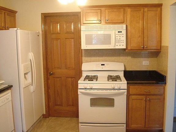 4th image of 220 Oak Knoll Ct