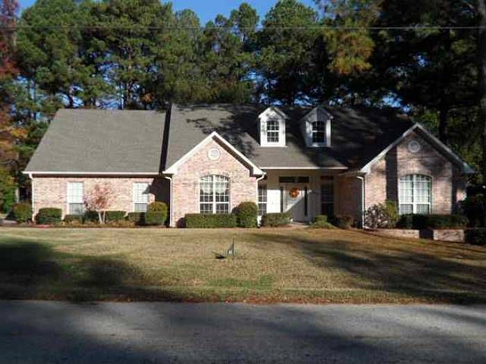 1633 Pineview