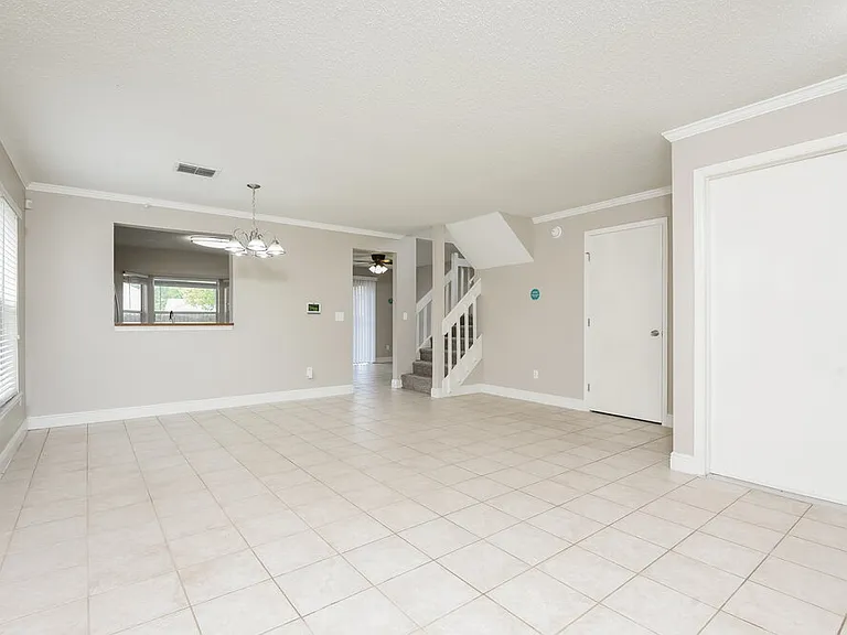 1060 Martin Blvd — Photo 5