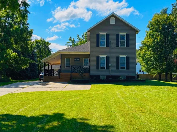 1122 68th St SE, Grand Rapids, MI 49508