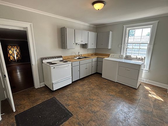 3rd image of 14 West Ave APT 3