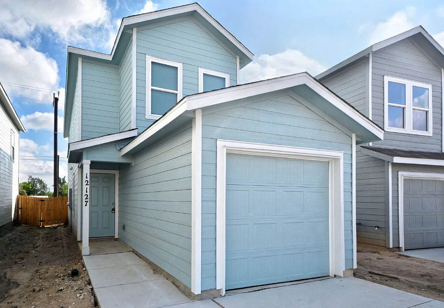 2 bed, 2.5 bath, 1013 sqft, $1,295 — Photo 2