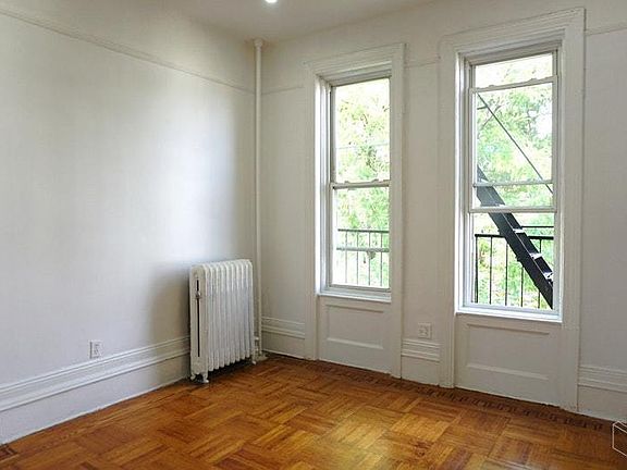 2nd image of 547 Hancock St APT 3R
