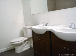 7754 Ramona St, Hollywood, FL 33023