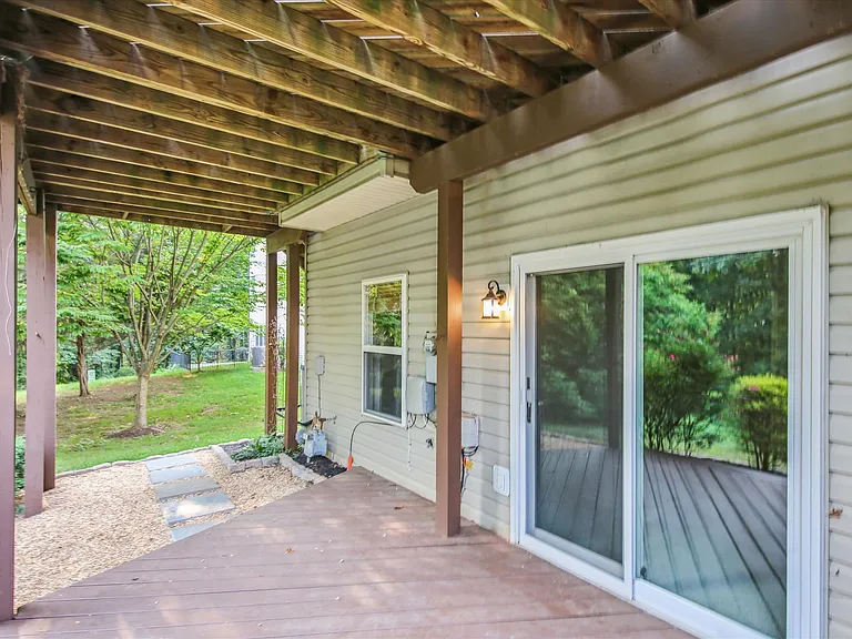 6733 Sullivan Way — Photo 48