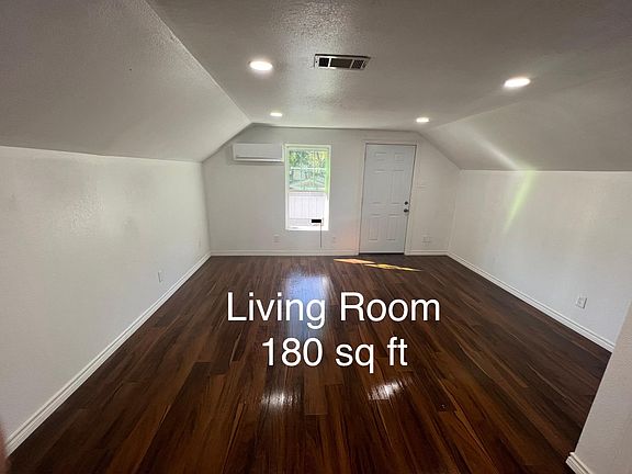 2nd image of 637 Cove Hollow Dr