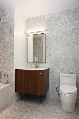 Rented by New York Casas Ltd. | media 13