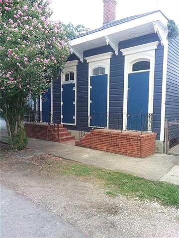 1st image of 1460 N Robertson St