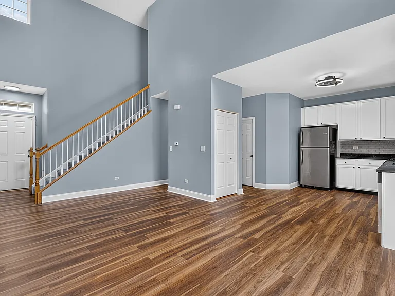 Clover Dr — Photo 6