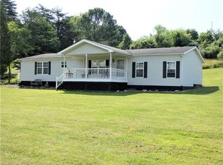 22 Price Rd, Mineral Wells, WV 26150