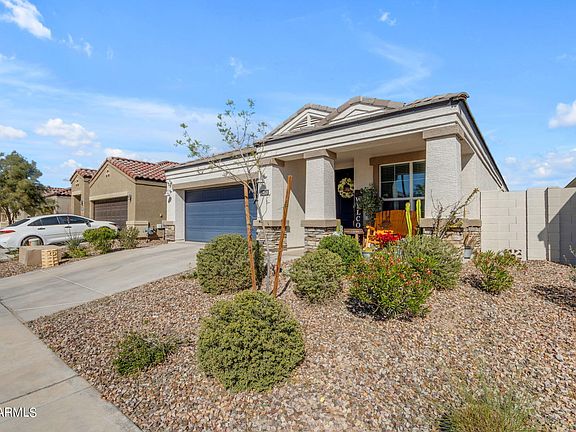 3rd image of 2569 N WRIGLEY Drive
