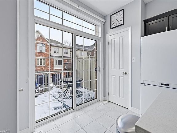 4th image of 4165 Upper Middle Rd #2