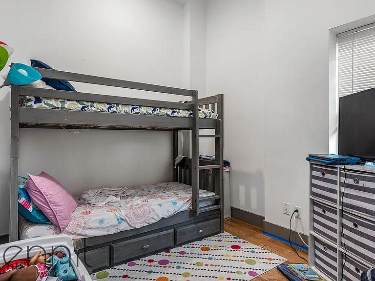 1443 Lincoln Pl #3R — Photo 4