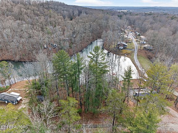 4th image of Hickory Hollow Rd