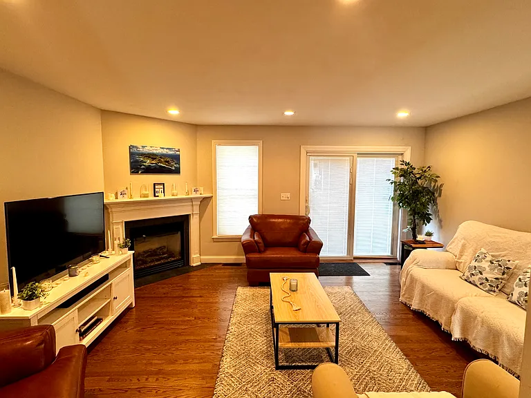 10 Shanley St #10 — Photo 9