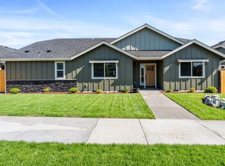 2812 SW Elmer Nelson Ln, Grants Pass, OR 97527