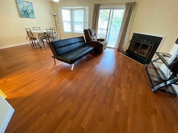 Living room (new hardwood floor)