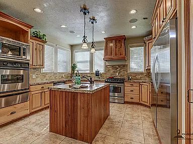 3rd image of 2471 Catawba Cir